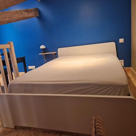 Le Jardin Aux Camelias Apartment Ла Рош-сюр-Йон Екстериор снимка