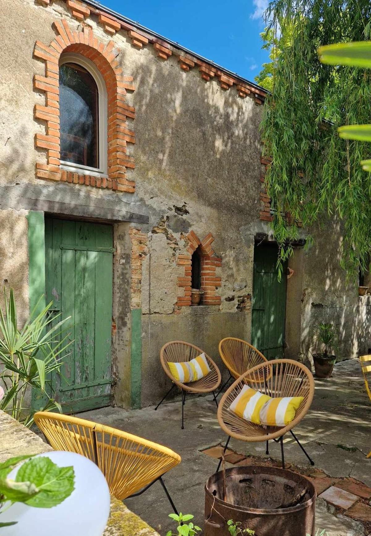 Le Jardin Aux Camelias Apartment Ла Рош-сюр-Йон Екстериор снимка