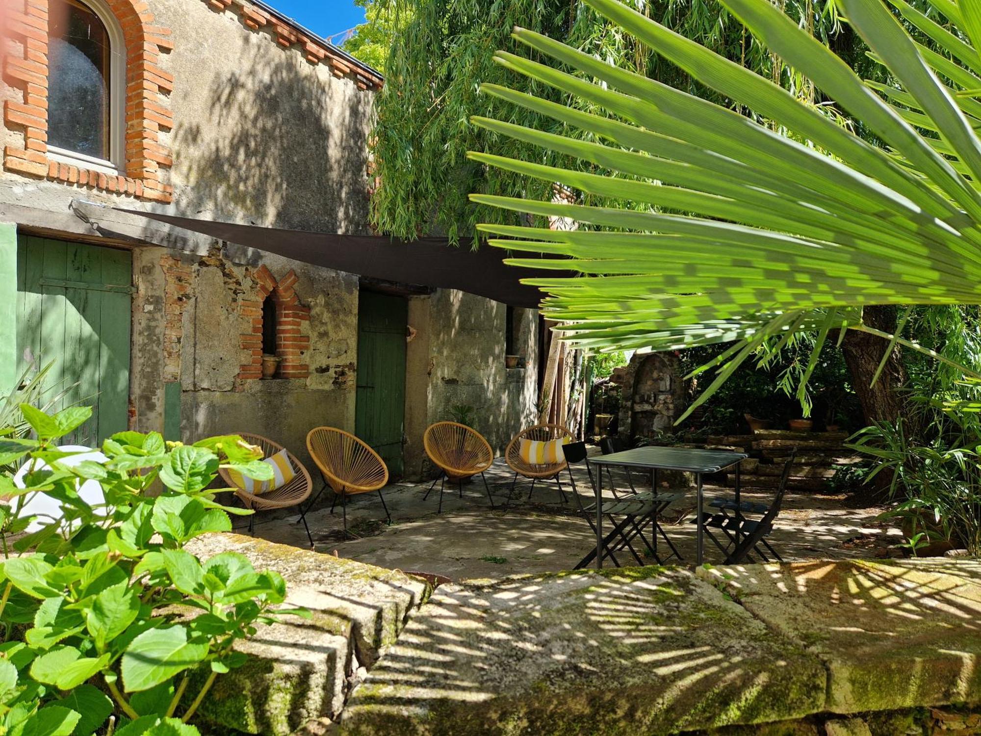 Le Jardin Aux Camelias Apartment Ла Рош-сюр-Йон Екстериор снимка